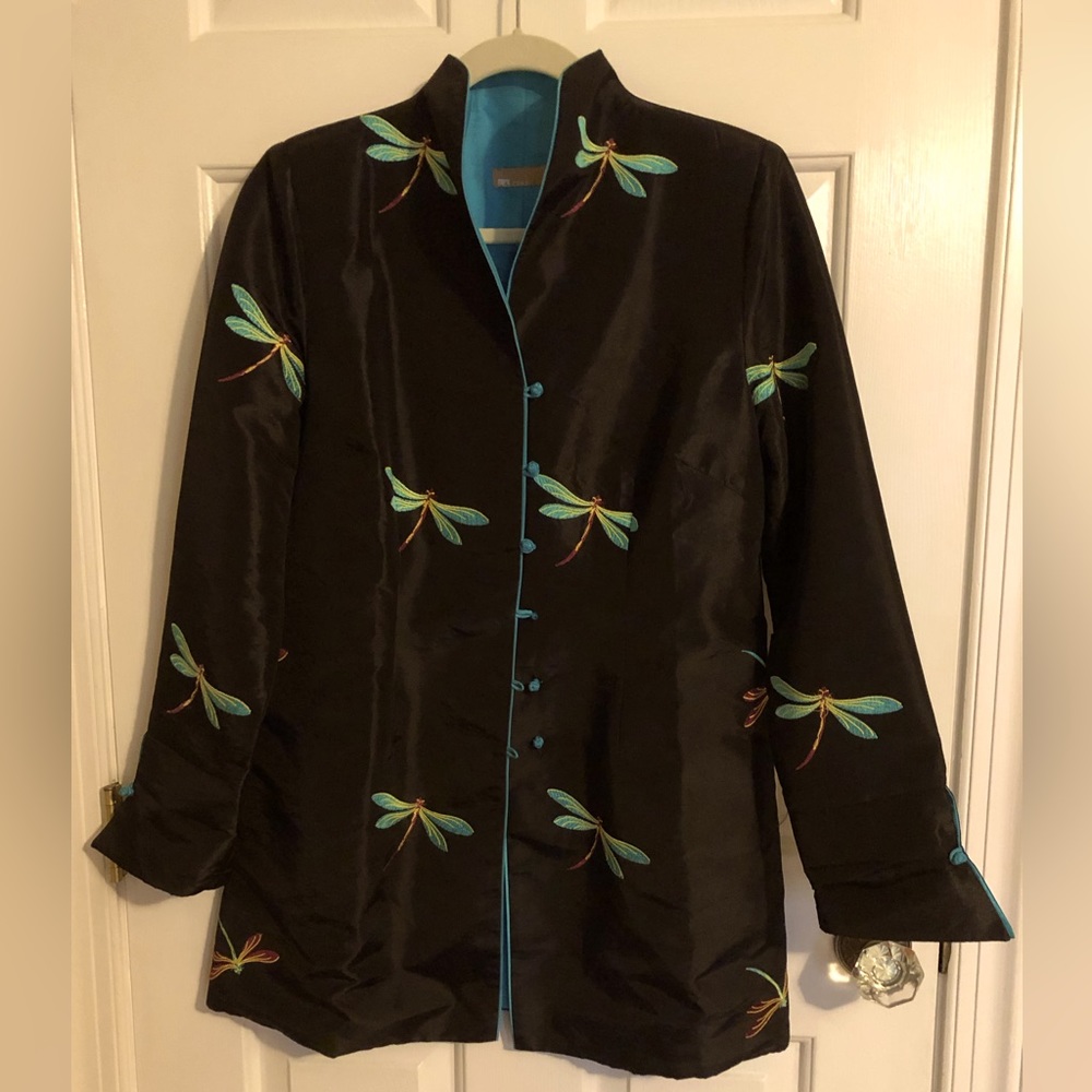 Women’s Vintage Lightweight Coat Black w/ dragonfly print size small.
